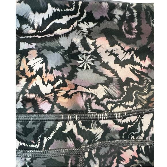 Athleta Ultimate Stash 7/8 Tight XS EUC - Picture 9 of 14